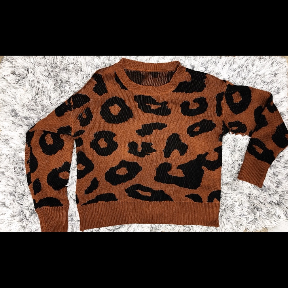WARM CHEETAH PRINT SWEATER